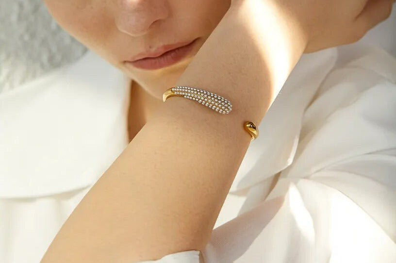 Elegant Blitzy Pearl Bangle - Silk Twigs