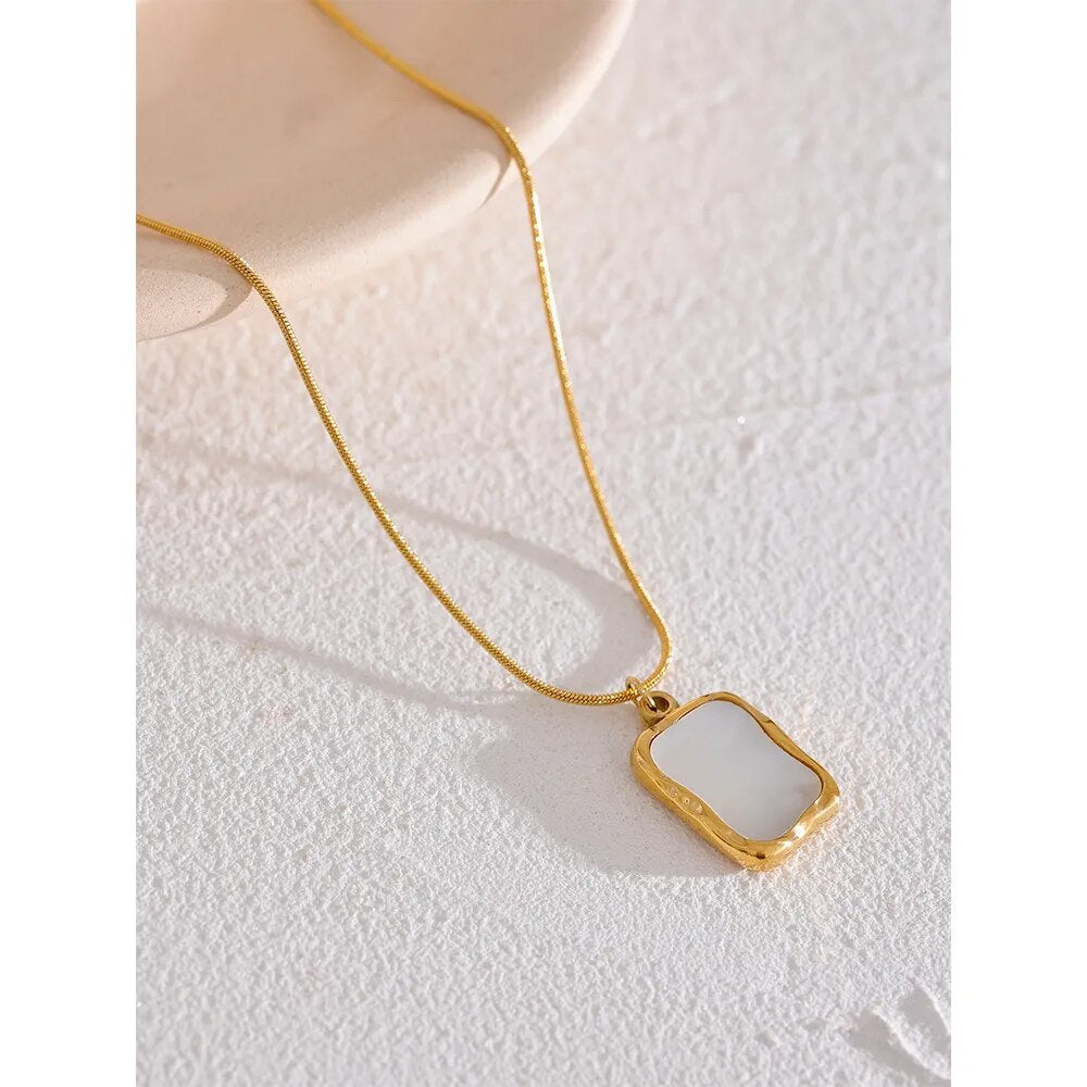 Minimalist Irregular Square Necklace - Silk Twigs