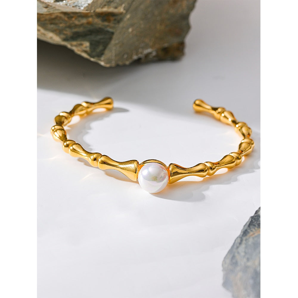 Bamboo Shell Pearl Bangle - Silk Twigs